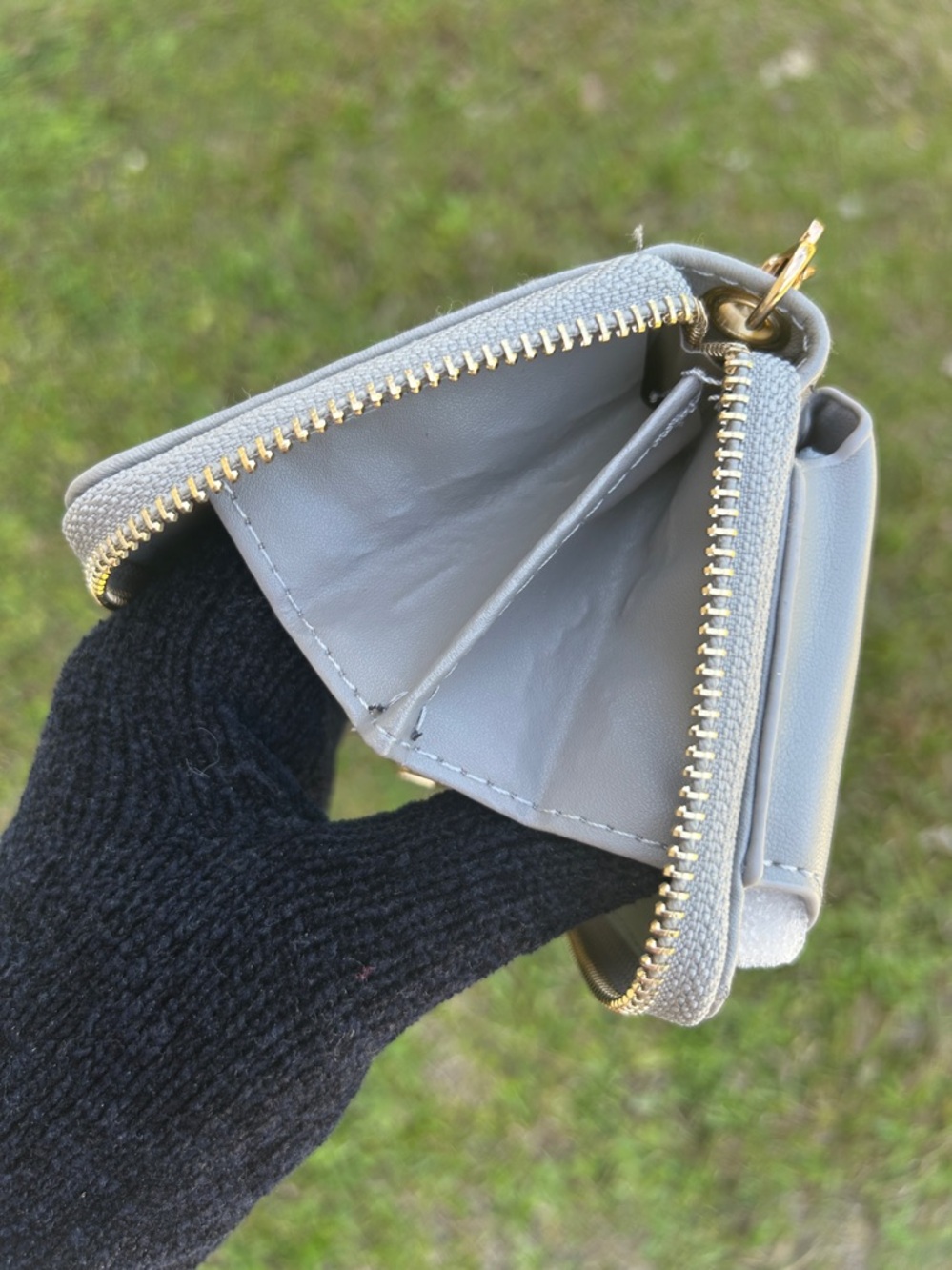 NWT $59 Badgley Mischka Studded Zip Wristlet / Wallet - Picture 10 of 13